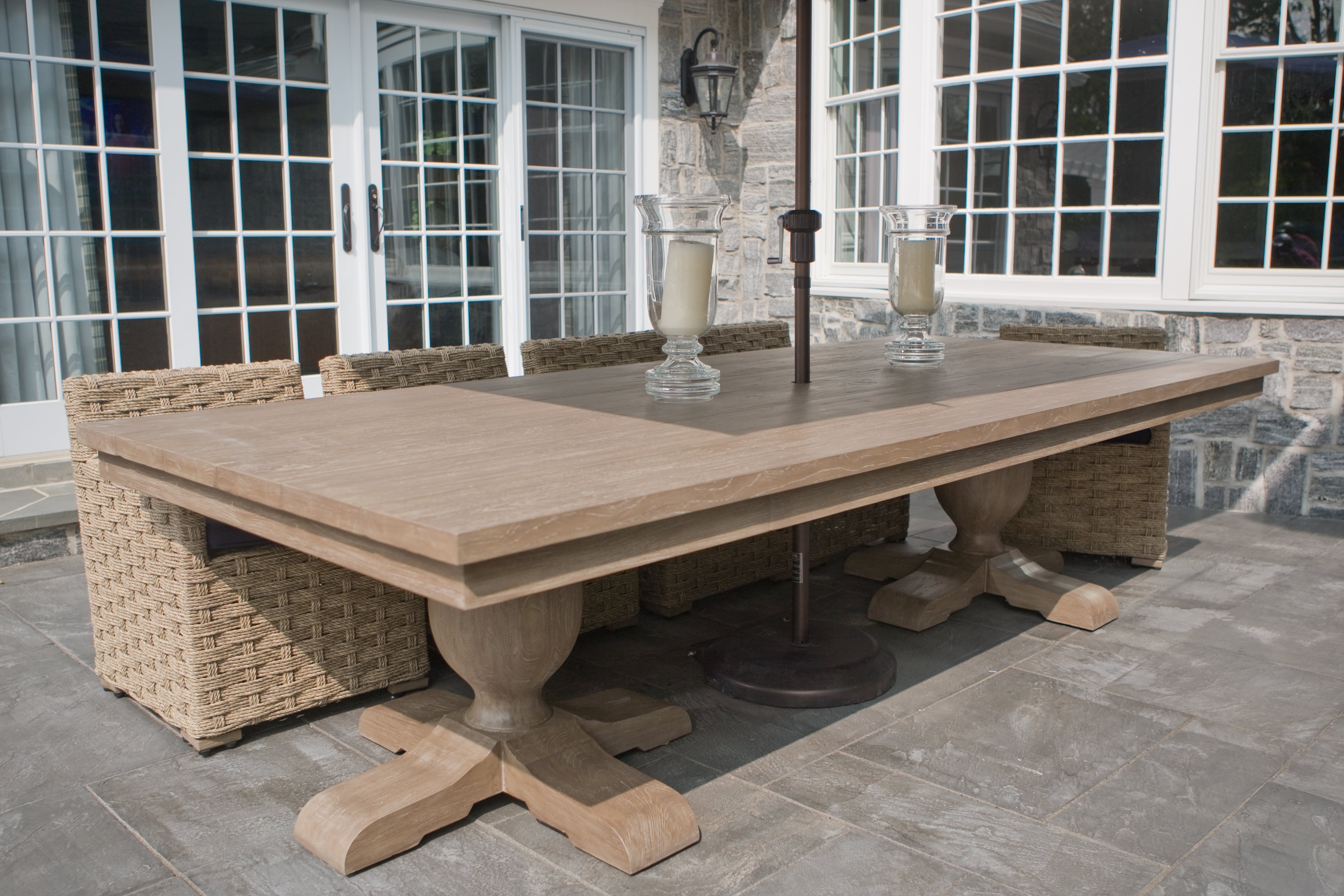 Bridgehampton Dining table