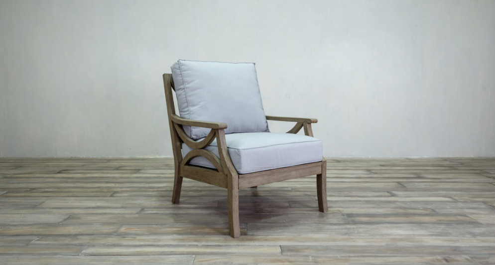 Estate Lounge Chair