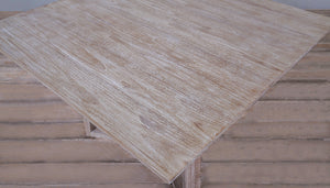 Luca side table in square shape