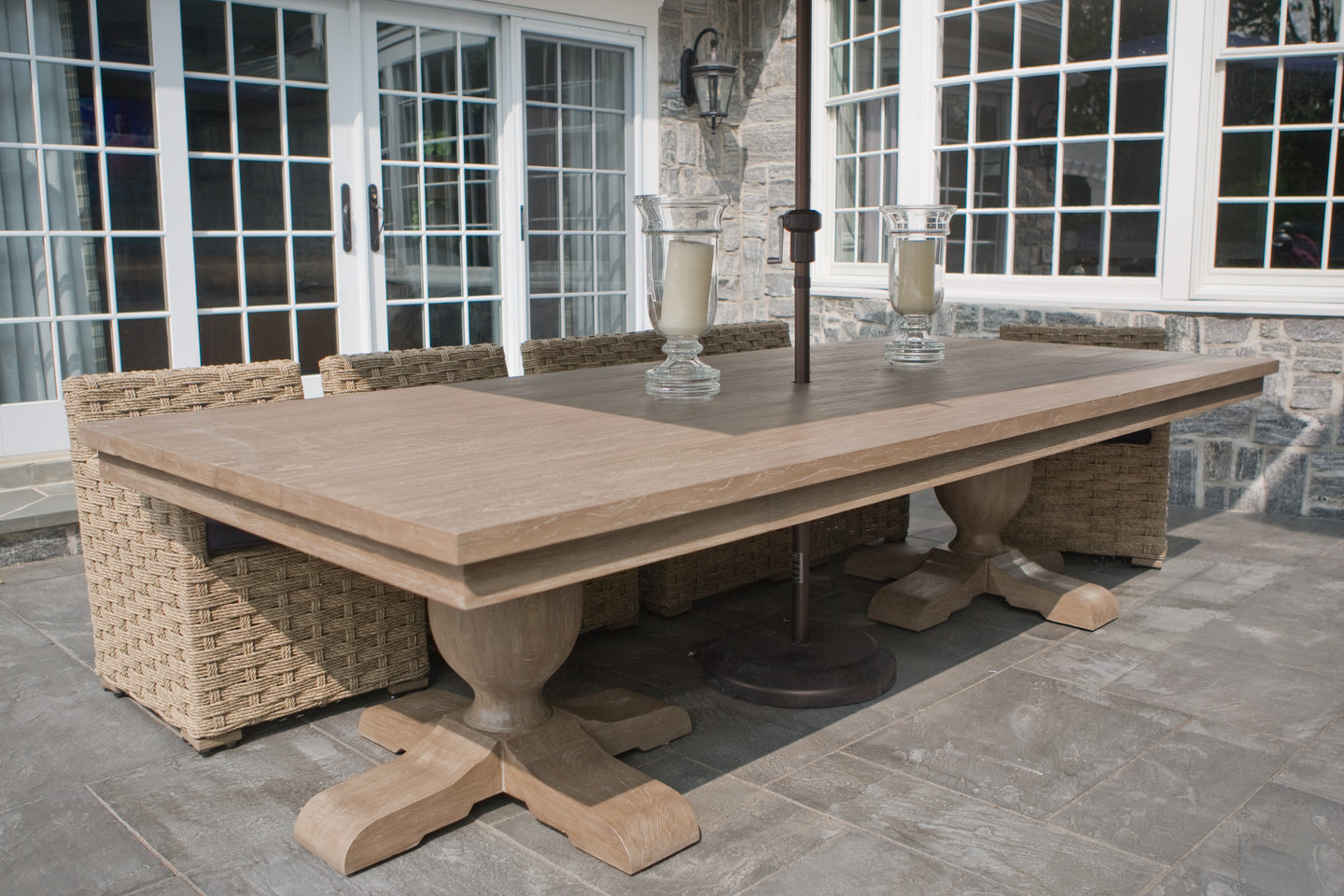 Bridgehampton Dining table
