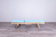 Load image into Gallery viewer, Sun Lounger Batyline
