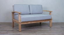Load image into Gallery viewer, Westhampton Loveseat